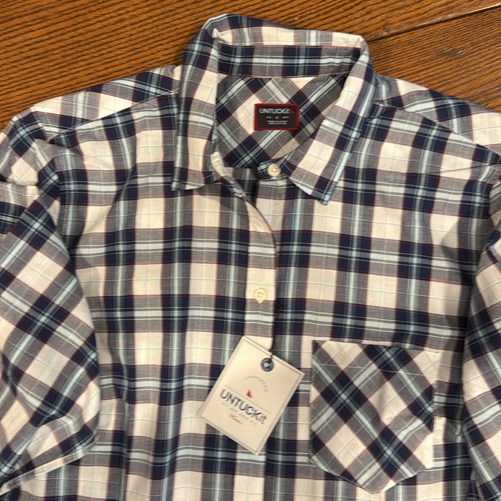Untuck it Blue and White Button Down Shirt Classic Plaid Design - Picture 2 of 4